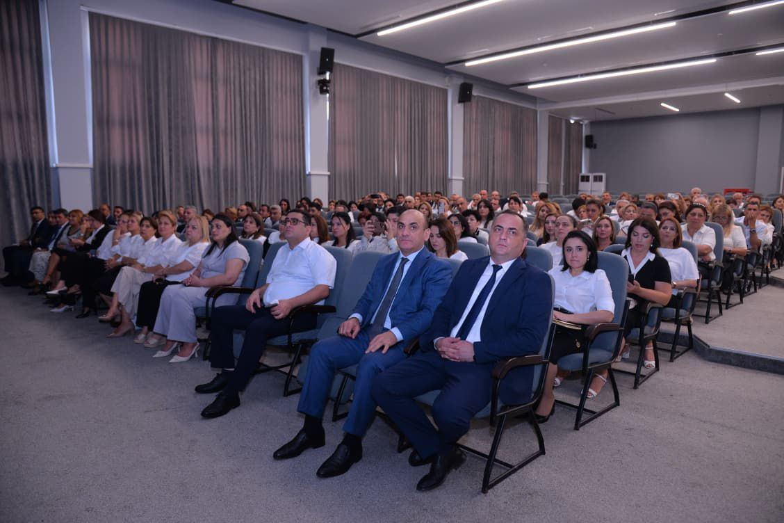 Bakının təhsil işçilərinin sentyabr konfransı keçirilib