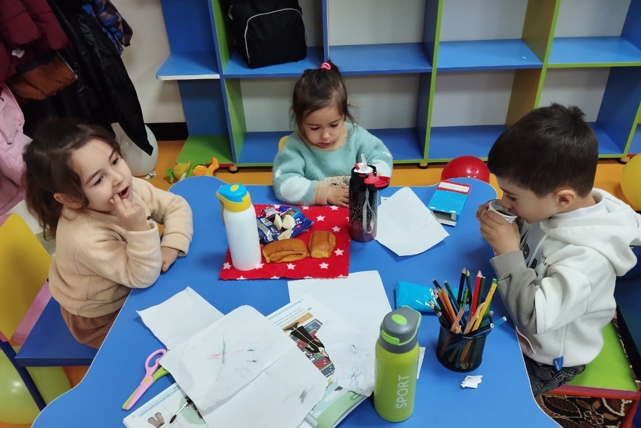 “Balaca eruditlər” layihəsində dərslər uğurla davam edir 