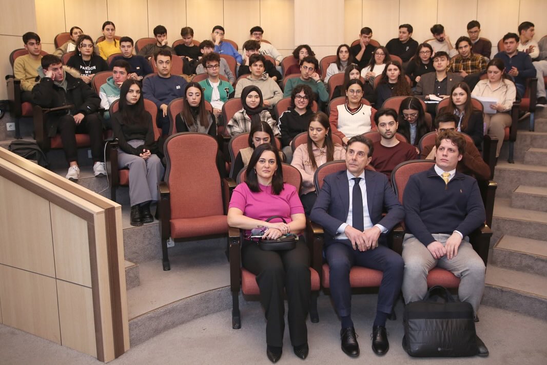 BANM-də “Daha yaxşı enerji keçidi üçün həllər hansılardır?” adlı müsabiqə keçirilib