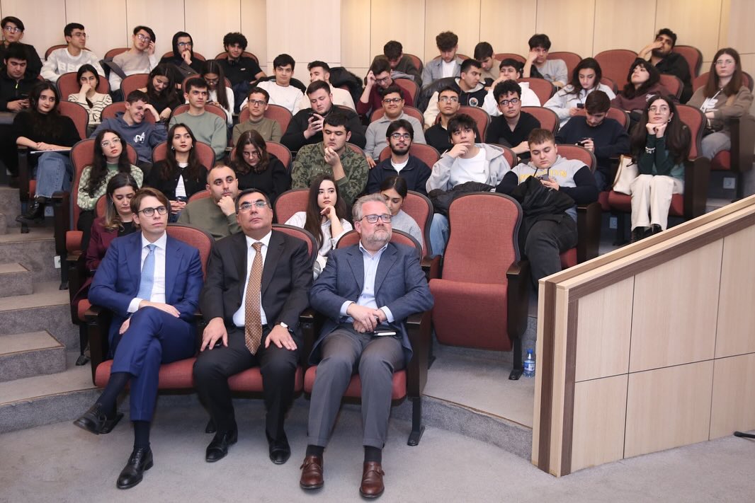 BANM-də “Daha yaxşı enerji keçidi üçün həllər hansılardır?” adlı müsabiqə keçirilib