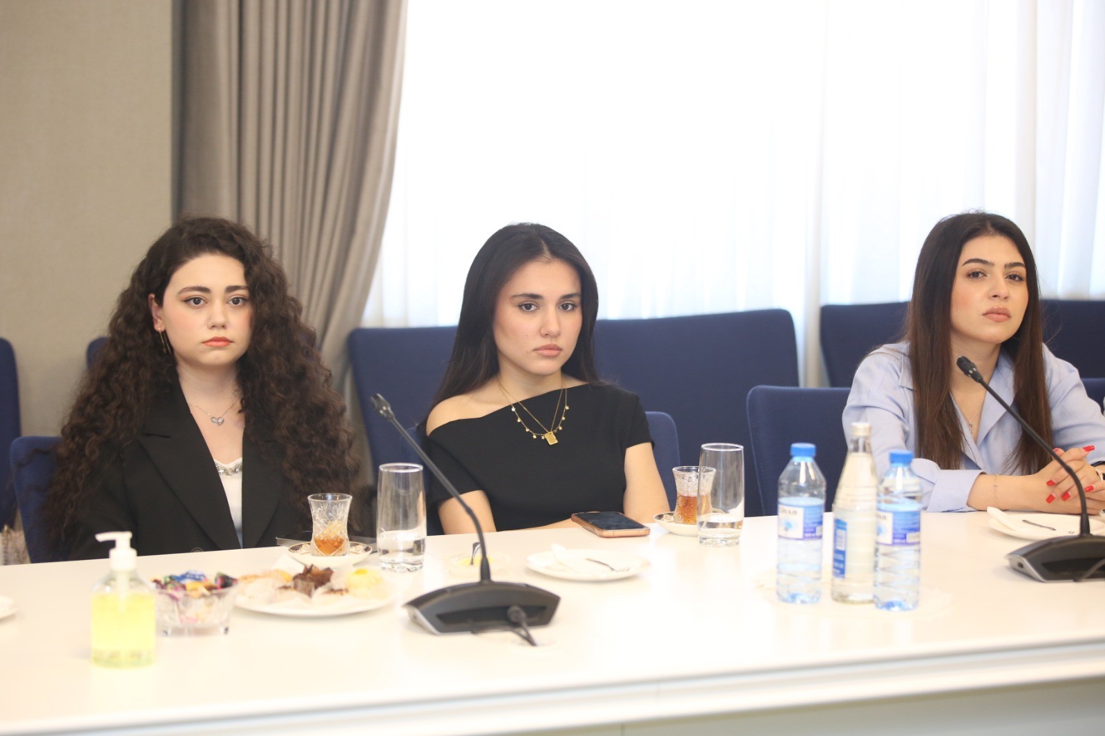 BANM-də millət vəkilinin tələbələrlə görüşü keçirilib