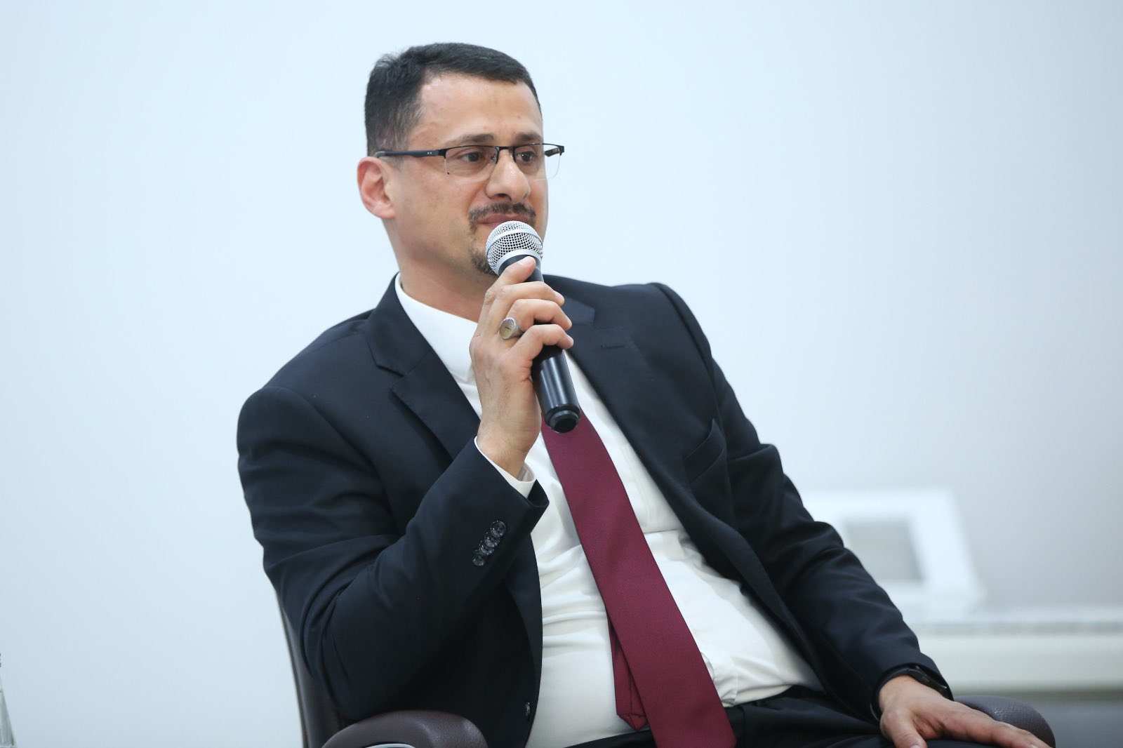 BANM-də süni intellekt və enerjinin gələcəyi mövzusunda konfrans keçirilib