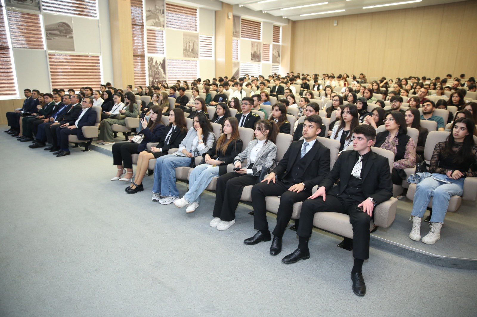 BANM-də süni intellekt və enerjinin gələcəyi mövzusunda konfrans keçirilib