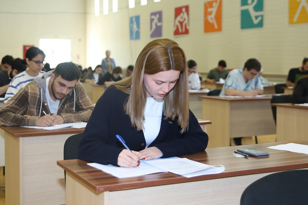 BANM-də yay imtahan sessiyası başlayıb