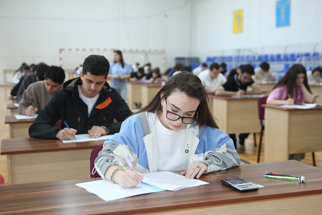 BANM-də yay imtahan sessiyası başlayıb