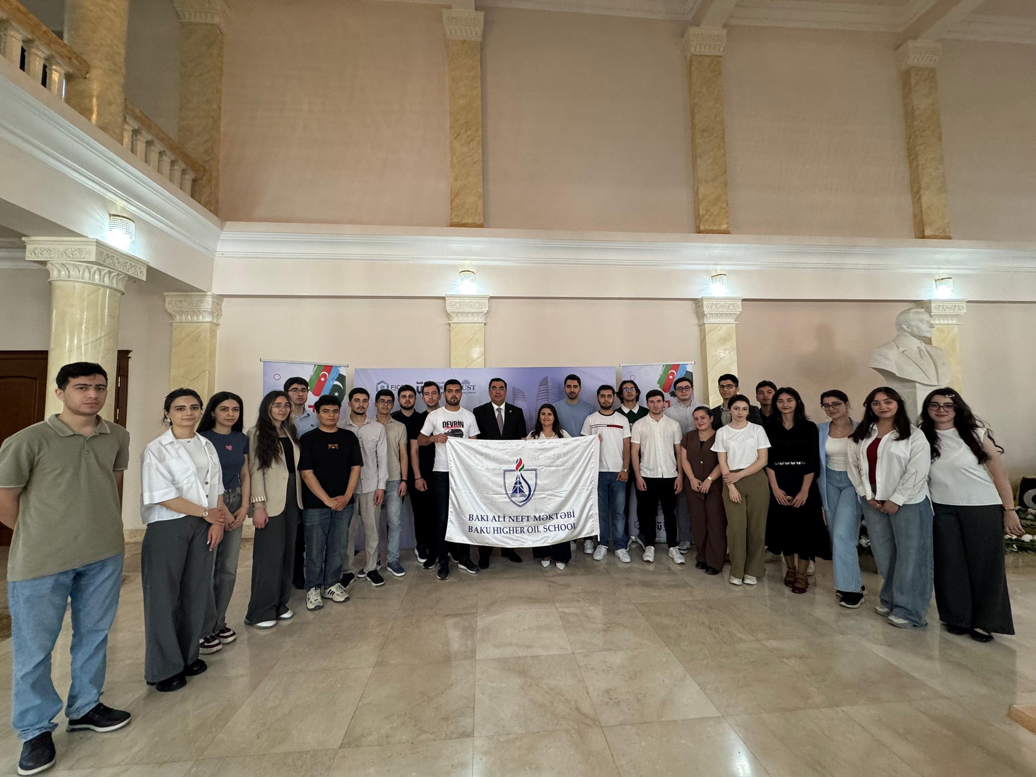 BANM tələbələri beynəlxalq yarışda iştirak hüququ qazanıblar 