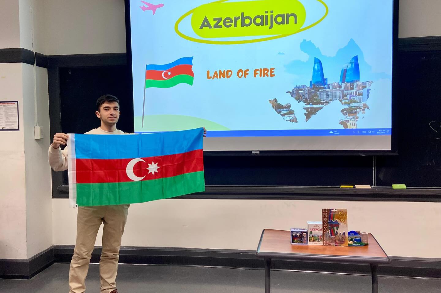 BANM tələbəsi Şimali Karolina Universitetində Azərbaycanla bağlı təqdimat hazırlayıb 