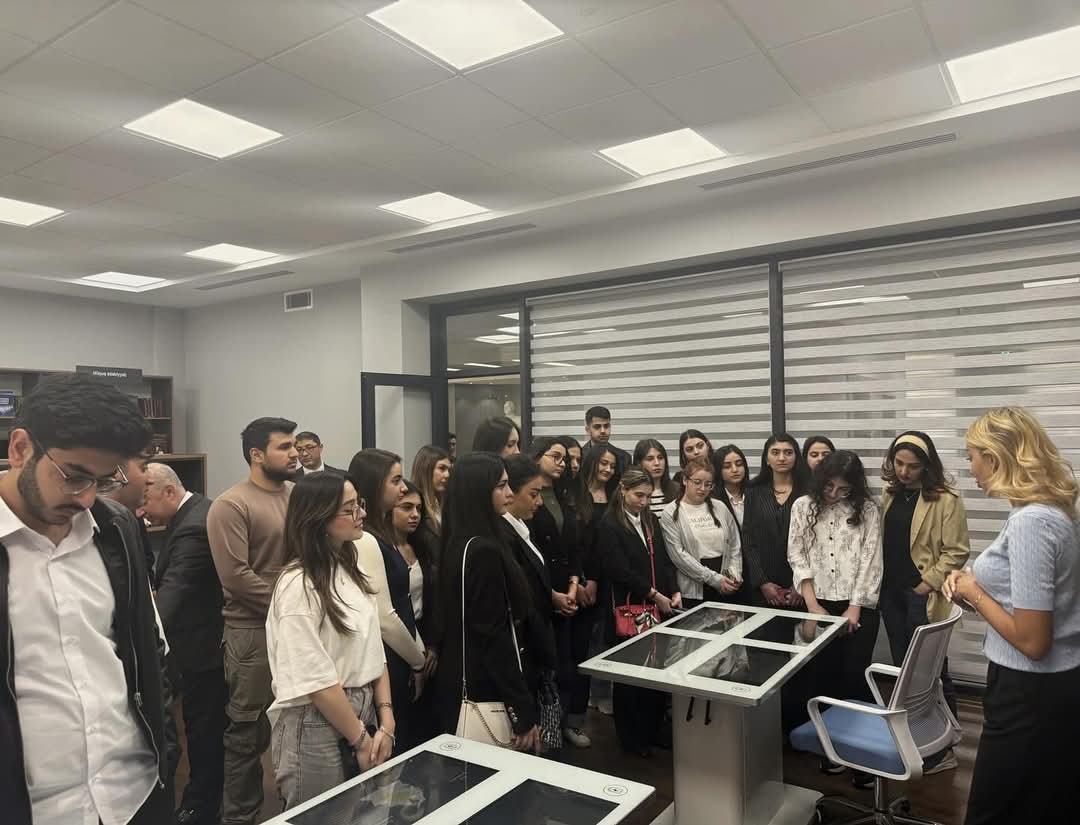 Baş Prokurorluqda ADA tələbələri ilə maarifləndirici görüş keçirilib 