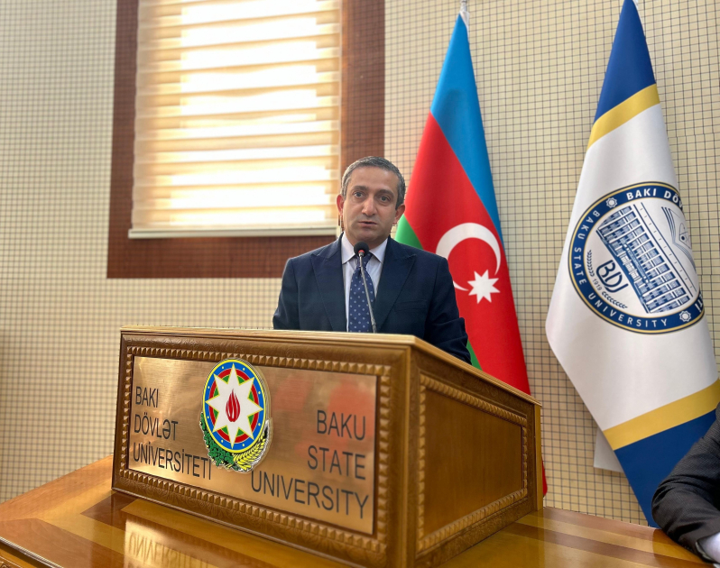 BDU-da birinci şeir forumu keçirilib