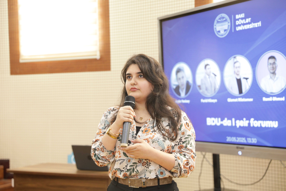 BDU-da birinci şeir forumu keçirilib