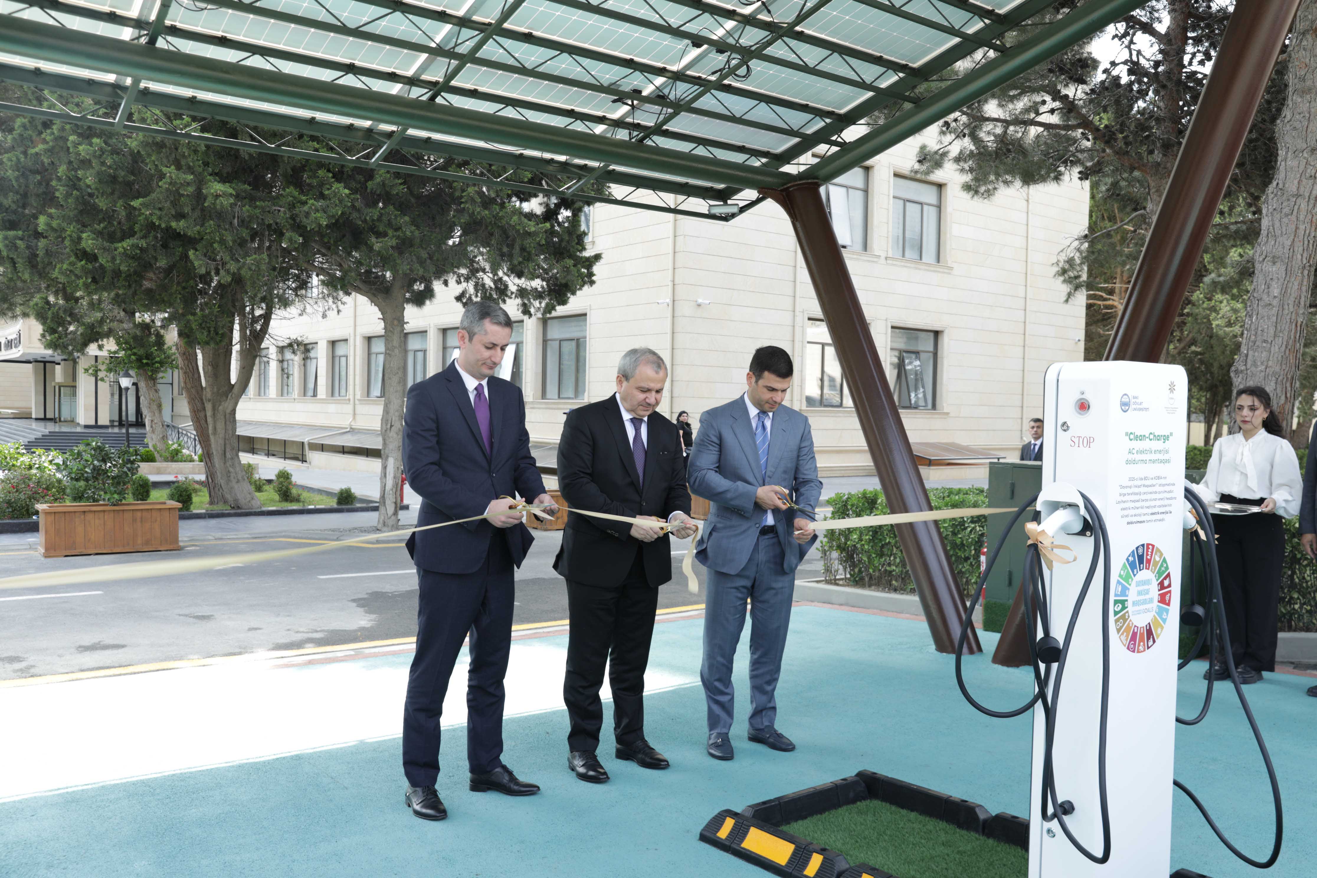 BDU-da EkoEnerji Məntəqəsi açılıb 