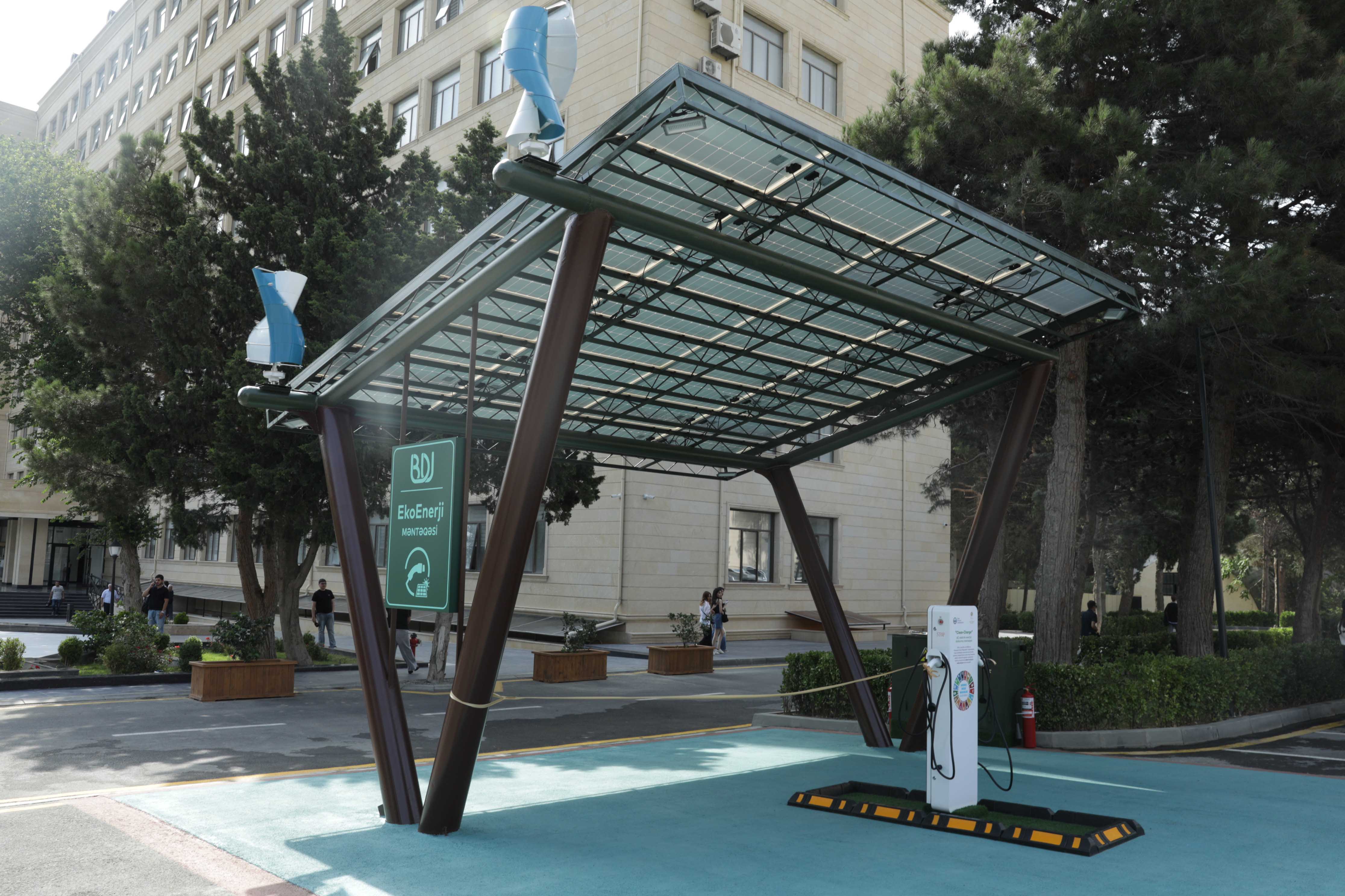 BDU-da EkoEnerji Məntəqəsi açılıb