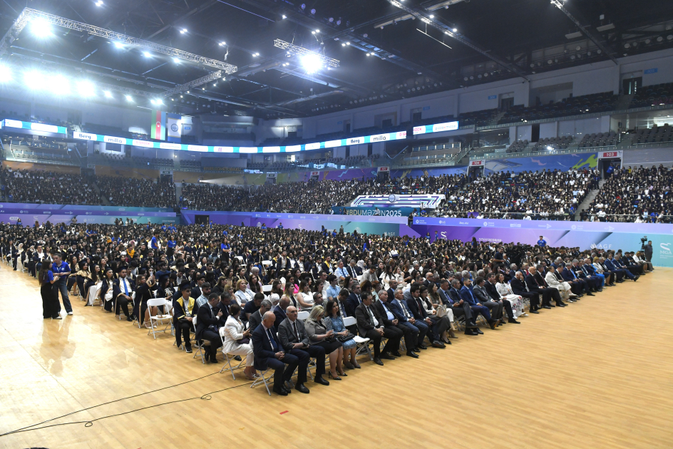 BDU-da “Məzun günü” keçirilib