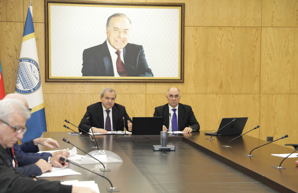 BDU-da yeni təhsil proqramlarının hazırlanması ilə bağlı iclas keçirilib 