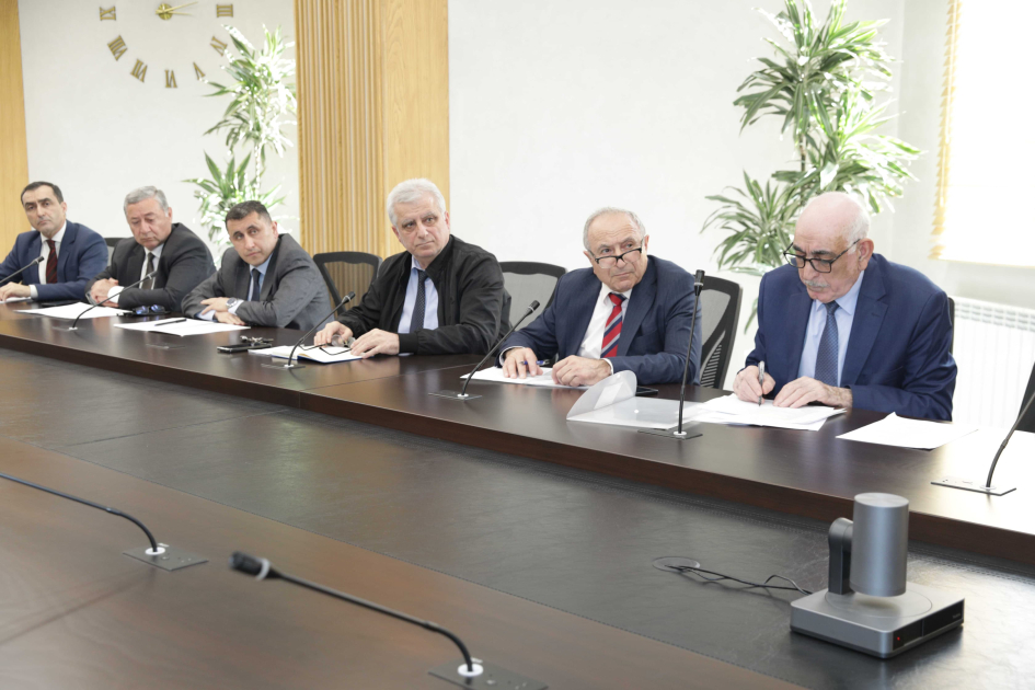 BDU-da yeni təhsil proqramlarının hazırlanması ilə bağlı iclas keçirilib