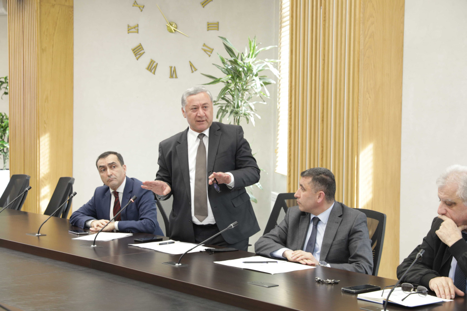 BDU-da yeni təhsil proqramlarının hazırlanması ilə bağlı iclas keçirilib