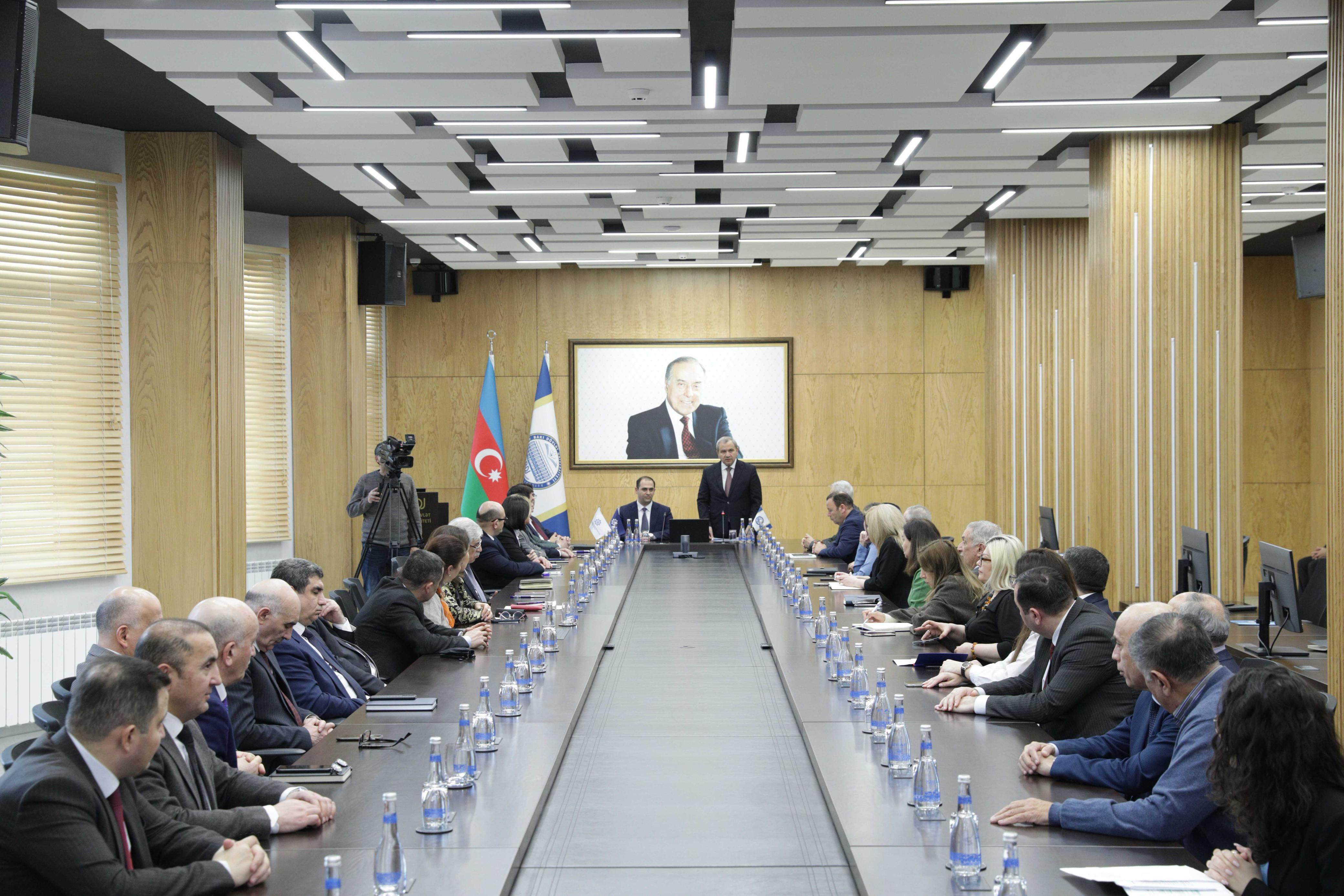 BDU məzunlarının məşğulluq vəziyyəti təhlil edilib 