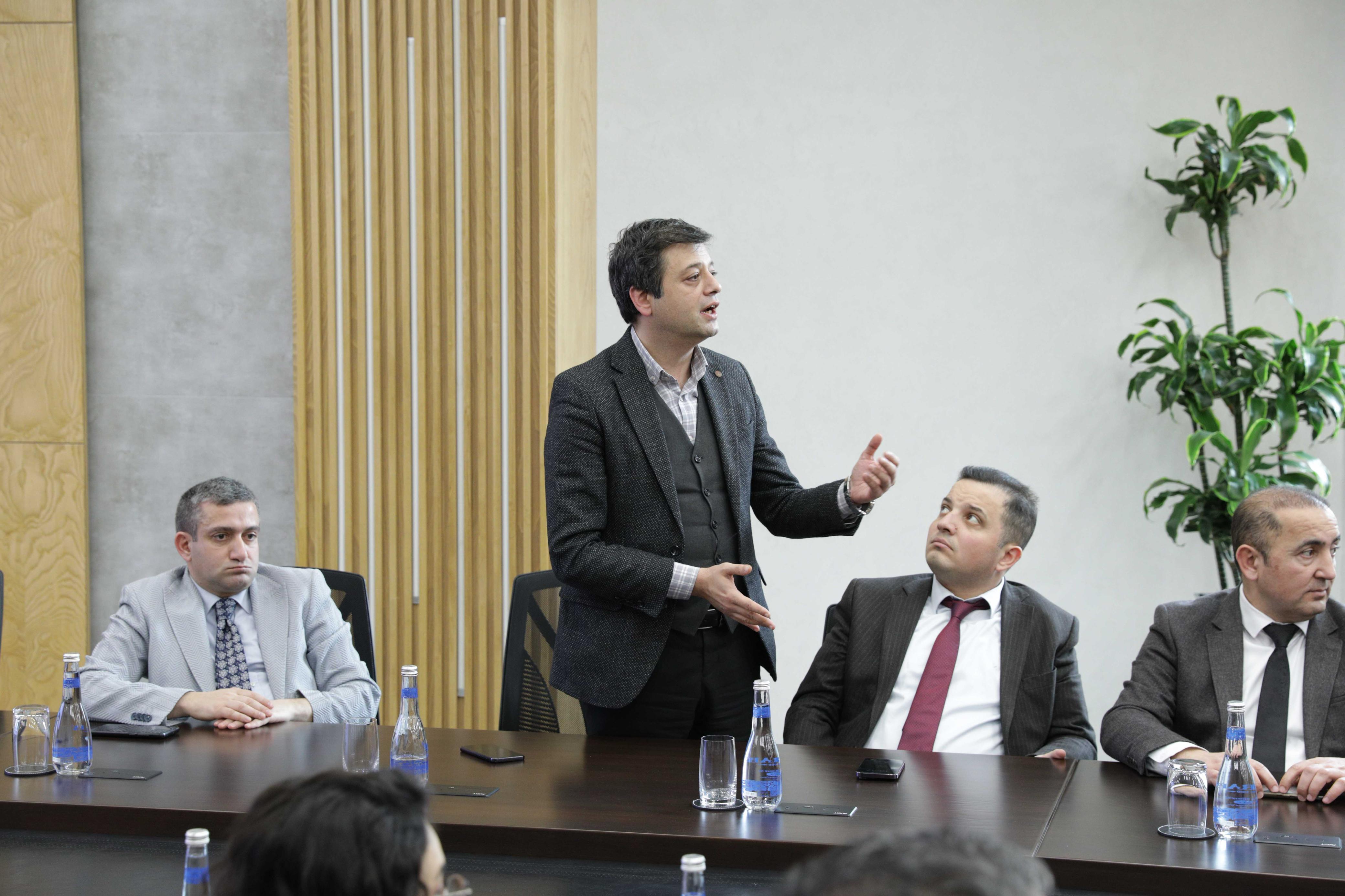 BDU məzunlarının məşğulluq vəziyyəti təhlil edilib