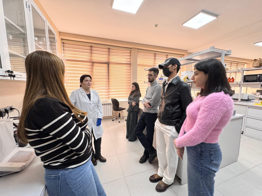 BDU-nun tələbələri Biofizika İnstitutunda istehsalat təcrübəsinə başlayıblar