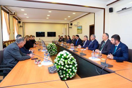 “Bədii yaradıcılıq müsabiqə-festivalı”nın münsifləri NDU-da olublar 