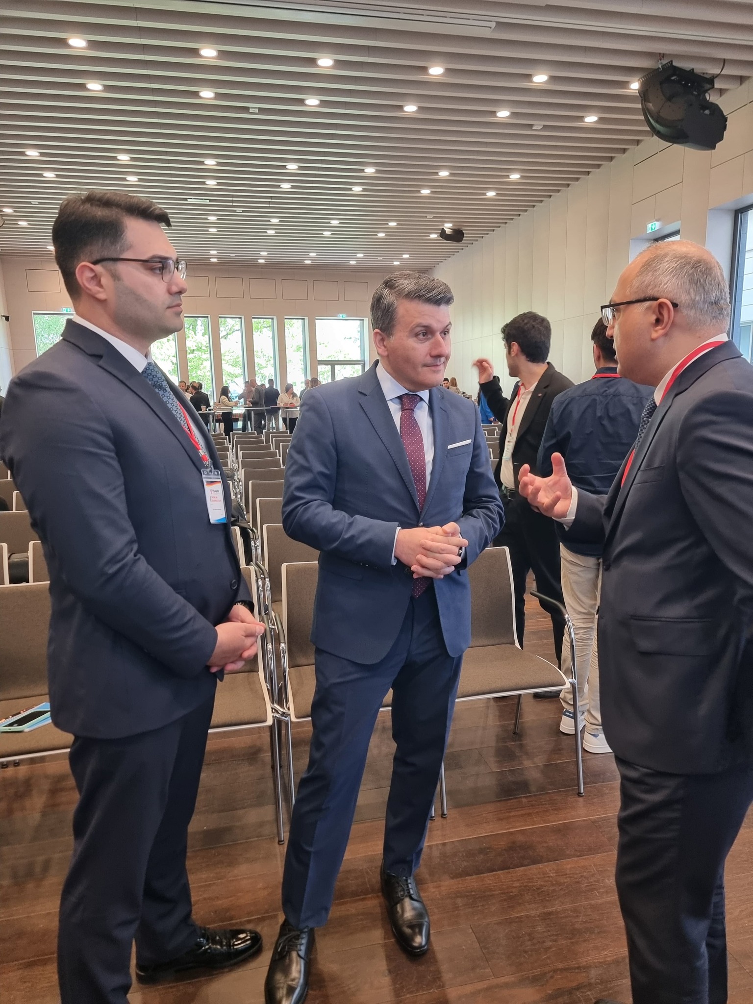 Berlində Azərbaycanlı Həkimlərin Qurultayı keçirilib