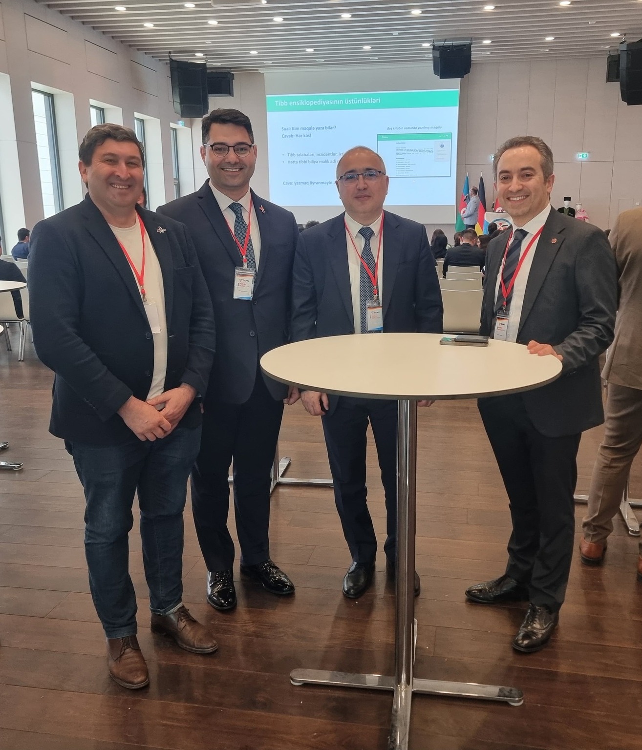 Berlində Azərbaycanlı Həkimlərin Qurultayı keçirilib