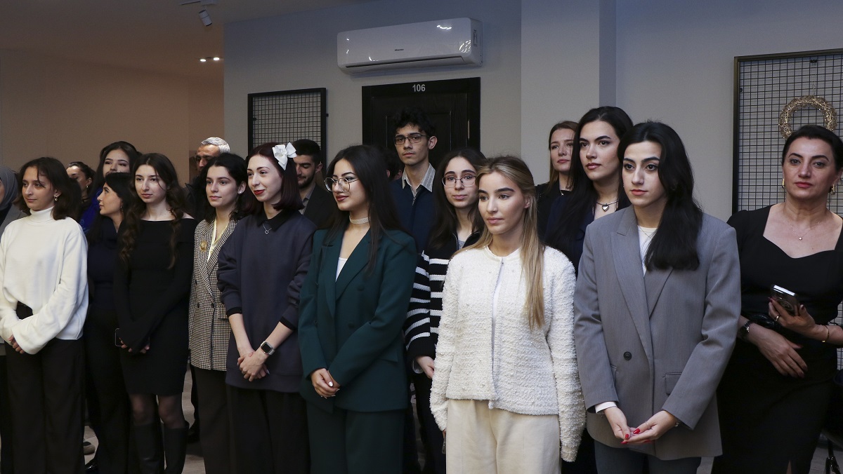 Beynəlxalq müsabiqədə qalib olan AzMİU tələbələrinə fəxri diplomlar təqdim edilib