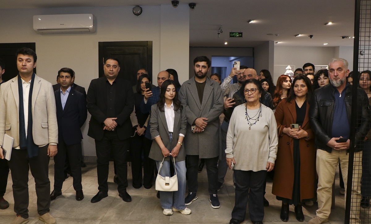 Beynəlxalq müsabiqədə qalib olan AzMİU tələbələrinə fəxri diplomlar təqdim edilib