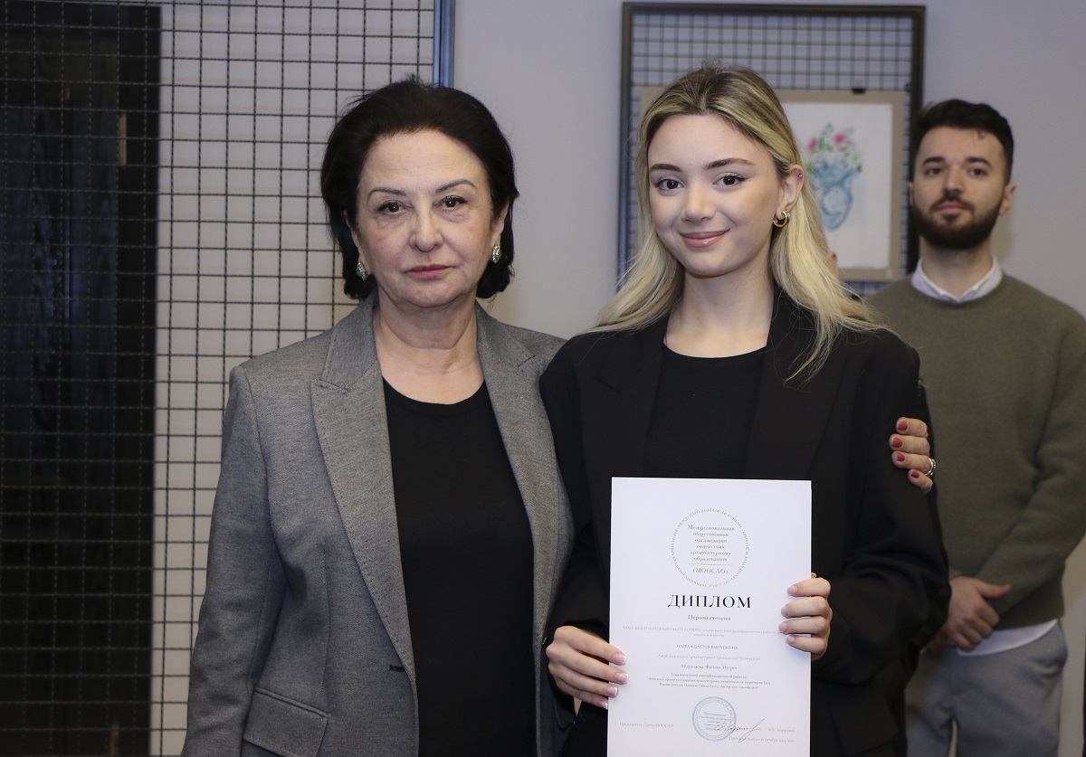 Beynəlxalq müsabiqədə qalib olan AzMİU tələbələrinə fəxri diplomlar təqdim edilib