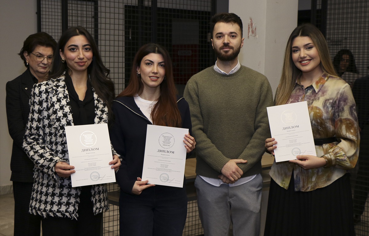 Beynəlxalq müsabiqədə qalib olan AzMİU tələbələrinə fəxri diplomlar təqdim edilib