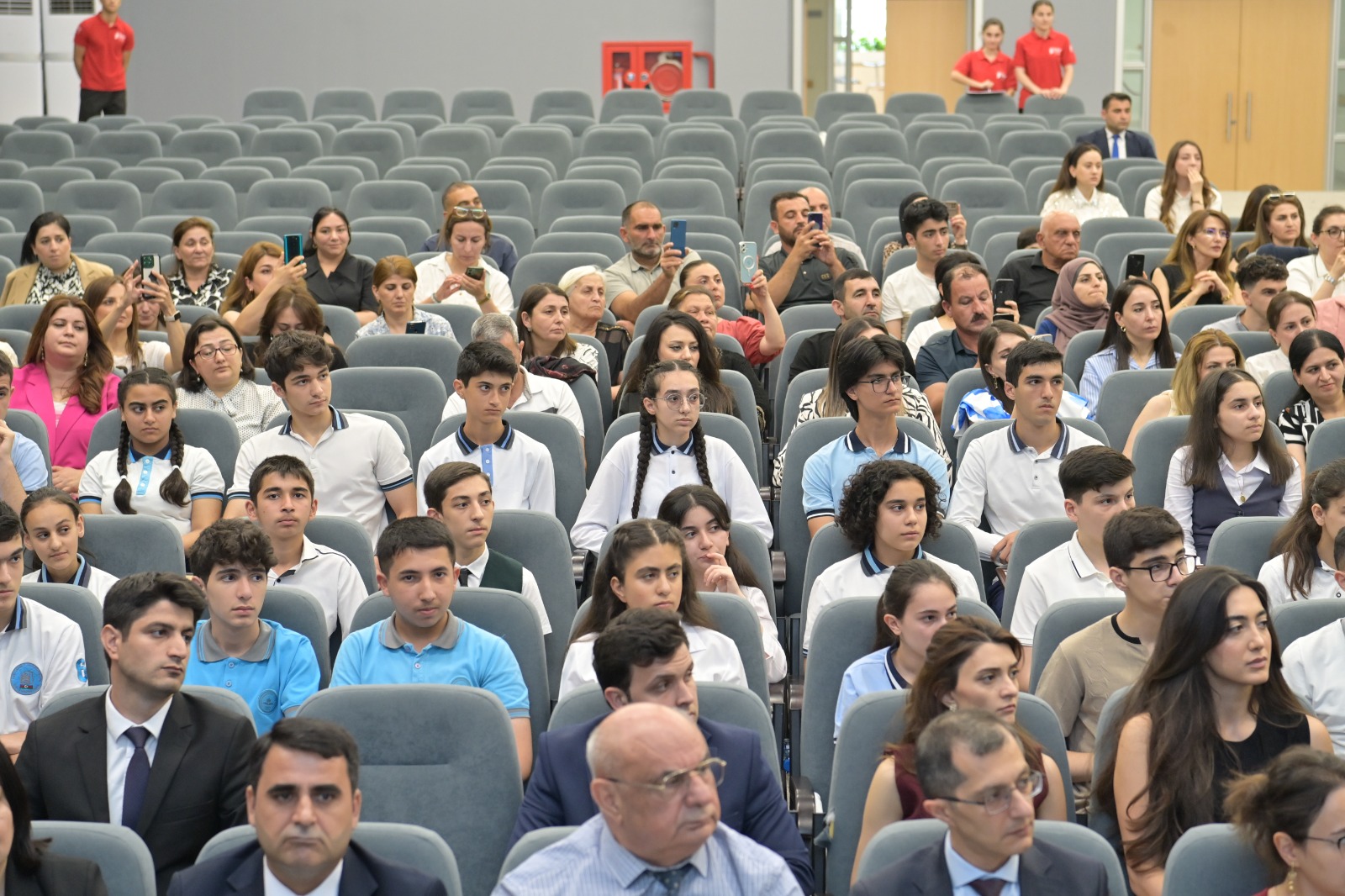 “BilBacar” müsabiqəsinin qalibləri mükafatlandırılıb