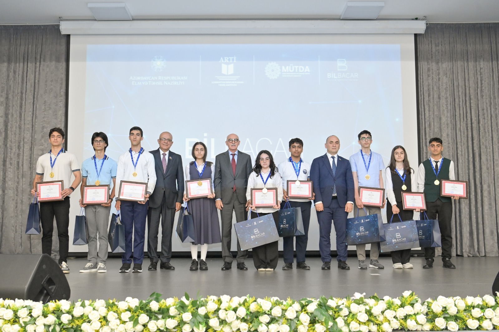 “BilBacar” müsabiqəsinin qalibləri mükafatlandırılıb