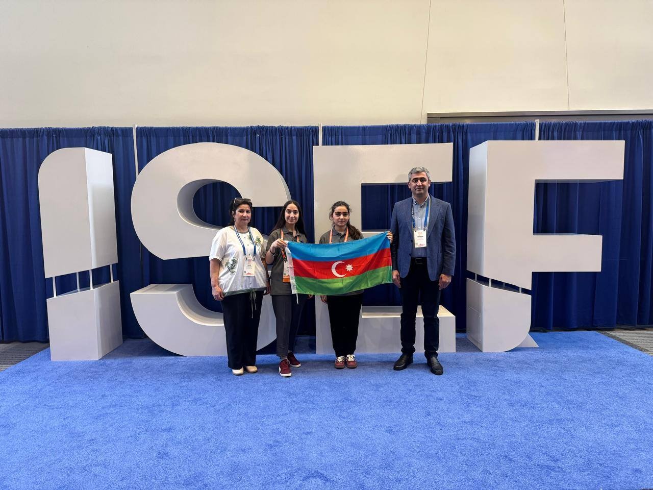 Biləsuvar məktəbliləri ABŞ-də ölkəmizin elmi potensialını nümayiş etdirirlər