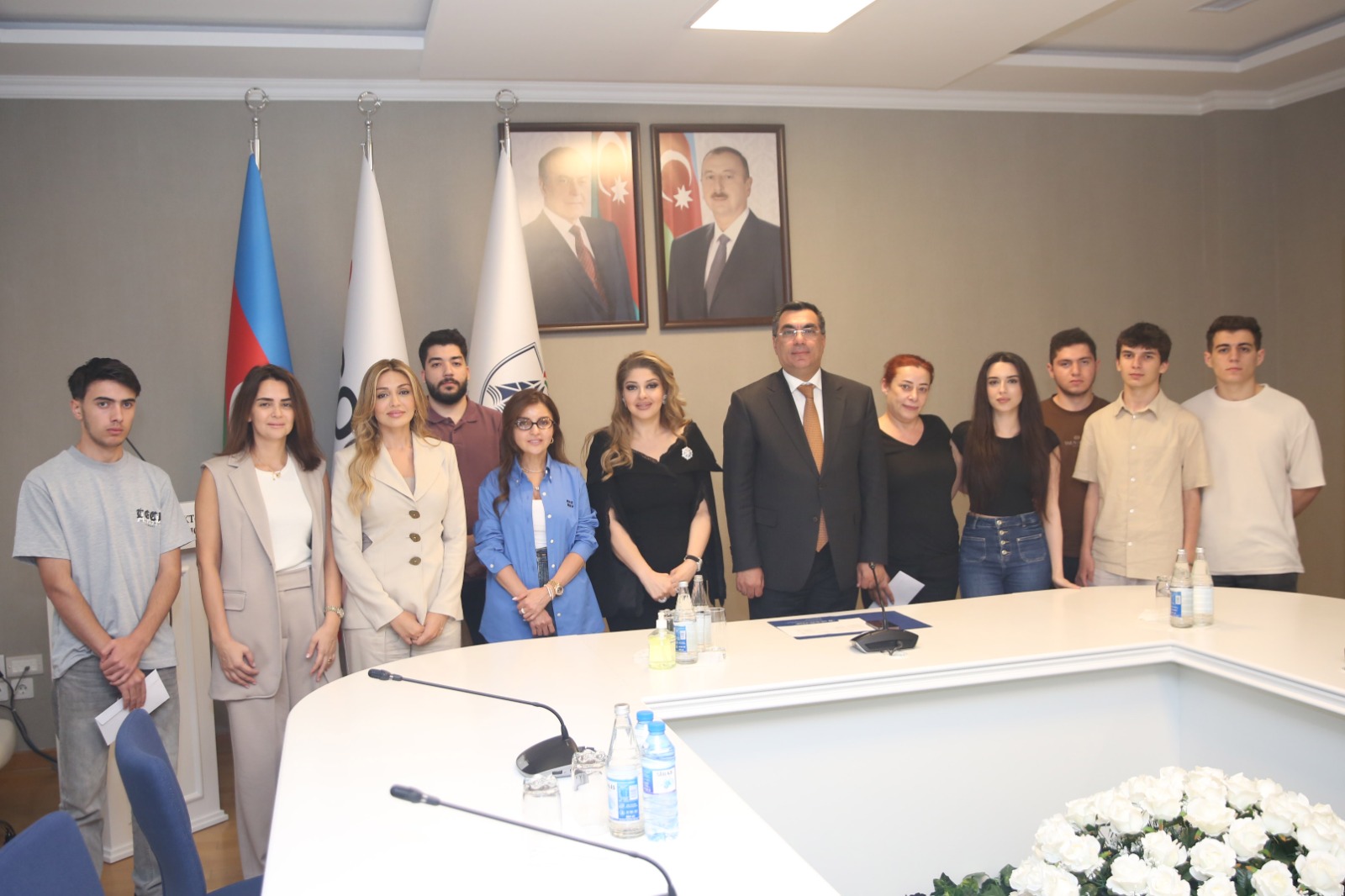 Bir qrup xeyriyyəçi BANM-in 9 tələbəsinin təhsil haqqını ödəyib 