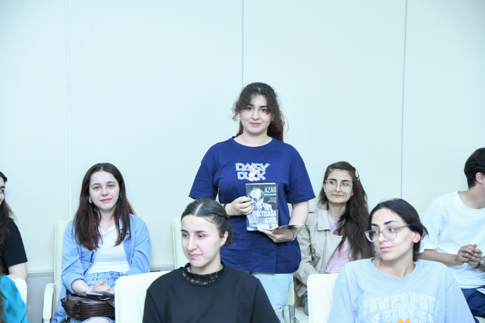 BMU-da “Azad Mirzəcanzadə İnkişaf Proqramı” ilə bağlı infosessiya keçirilib