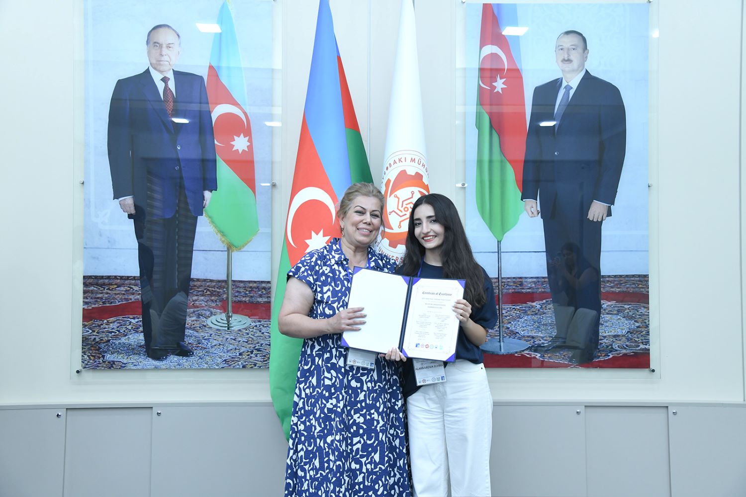 BMU-da iqlim böhranı ilə bağlı hakatonun iştirakçıları ilə görüş keçirilib