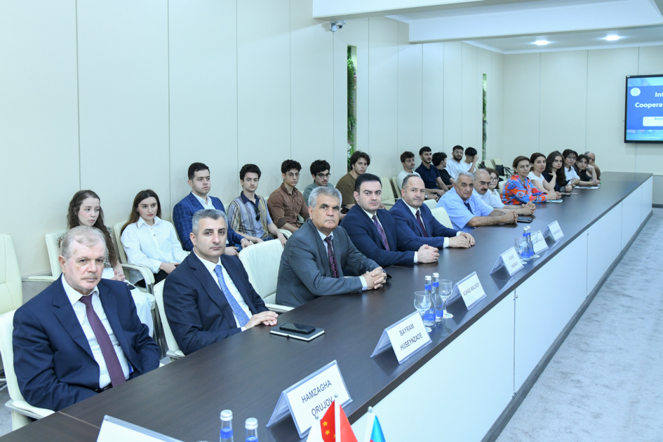 BMU-da Pekin Kimya Texnologiyaları Universitetinin nümayəndələri ilə görüş keçirilib