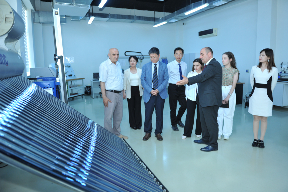 BMU-da Pekin Kimya Texnologiyaları Universitetinin nümayəndələri ilə görüş keçirilib