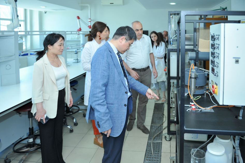 BMU-da Pekin Kimya Texnologiyaları Universitetinin nümayəndələri ilə görüş keçirilib