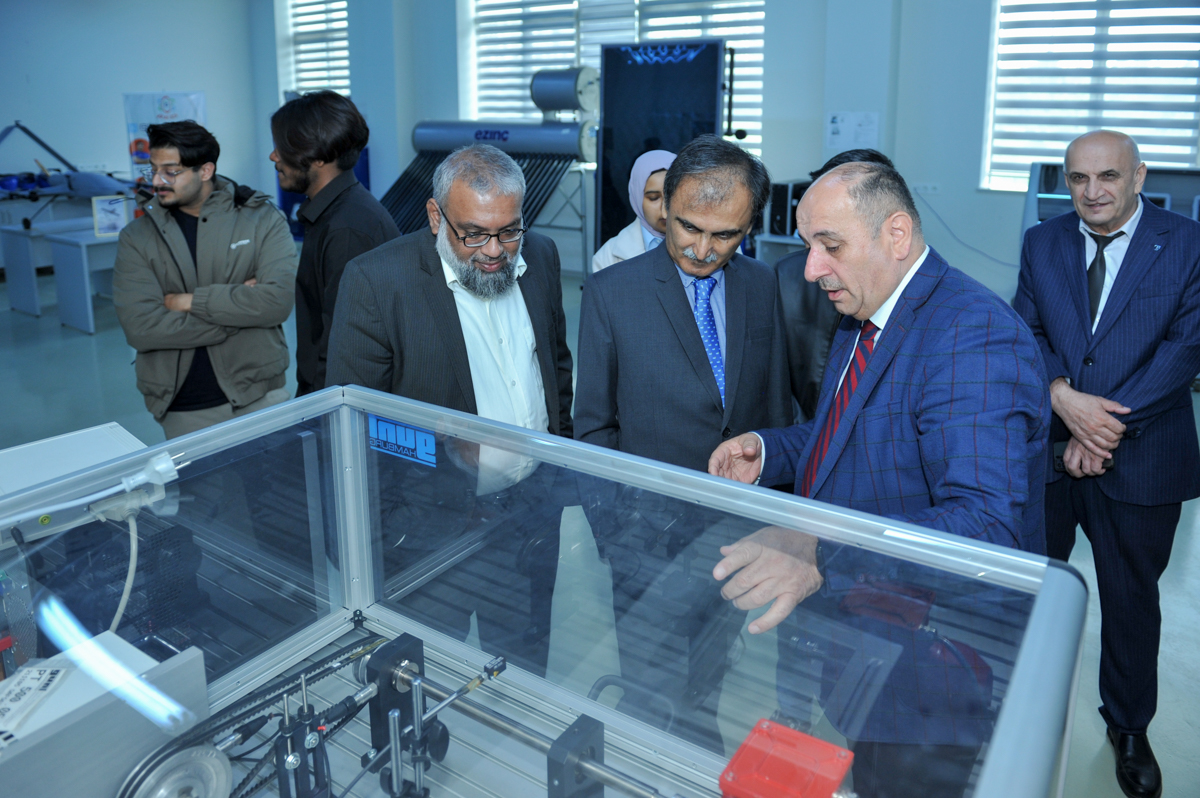 BMU ilə Pakistan universiteti arasında əməkdaşlıq müzakirə edilib