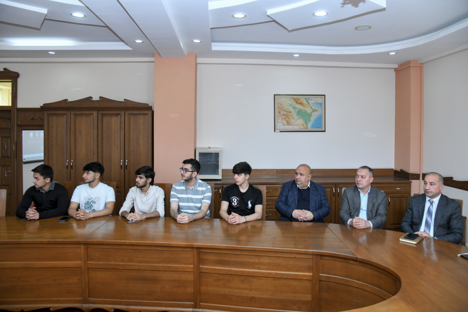 BMU ilə UNEC birgə elmi seminar keçirib