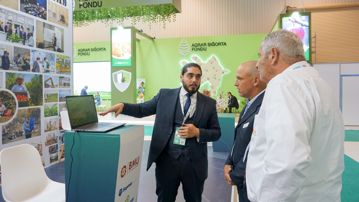 BMU tələbələri beynəlxalq sərgilərdə iştirak edirlər