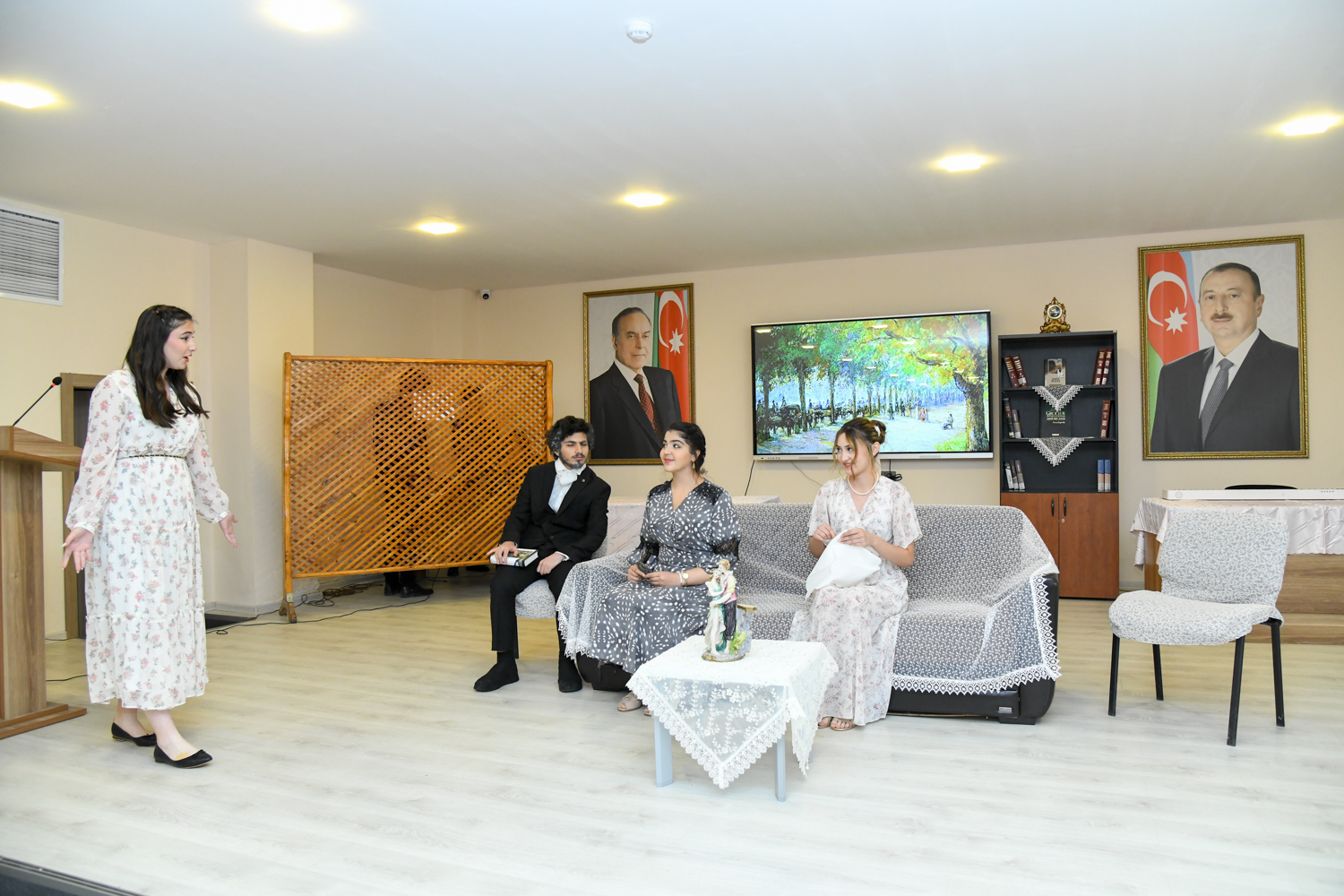 BMU tələbələrinin ifasında “Qürur və qərəz” tamaşası nümayiş olunub 