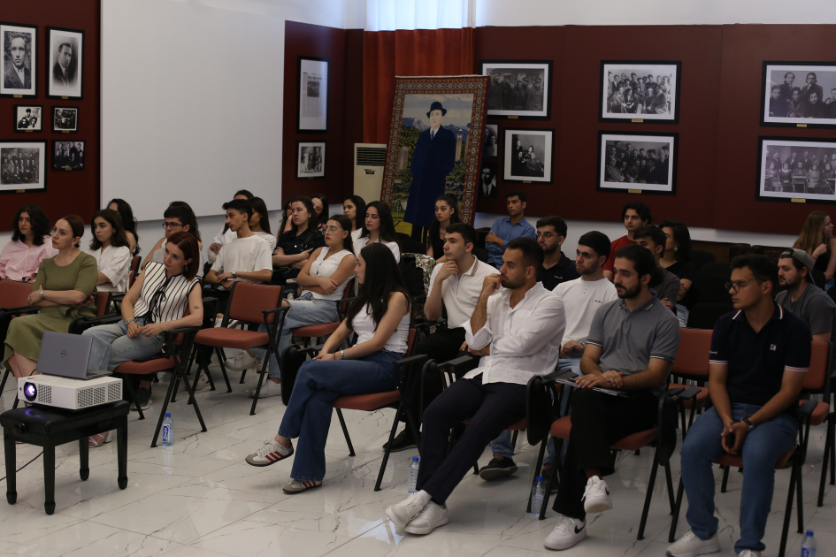 Bölgə gənclərinin rəqəmsal və süni intellekt savadlılığı artırılır