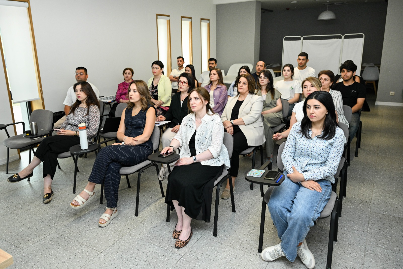 Böyük Britaniyanın professoru idman təbabətinə dair təlim keçib