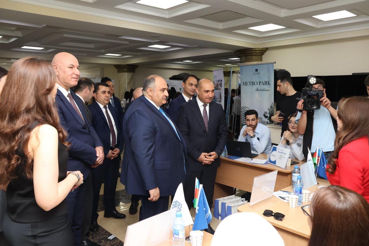 BSU-da II karyera yarmarkası keçirilib