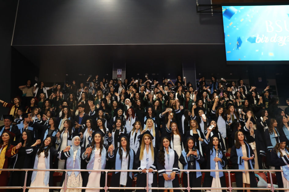 BSU-da “Məzun günü” tədbiri keçirilib 