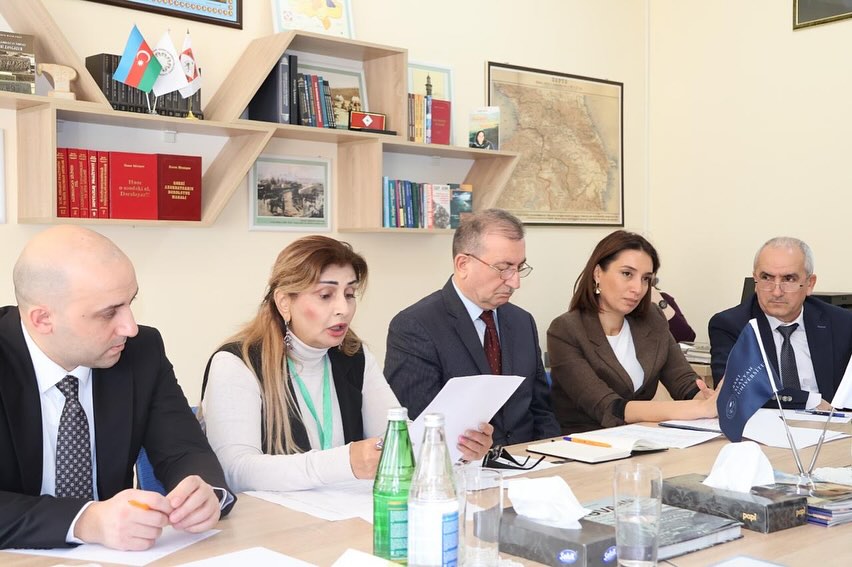 BSU-da "Qərbi Azərbaycan tədqiqatları və tədrisi” mövzusunda müzakirə aparılıb