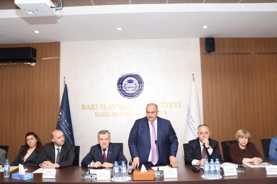 BSU-da “Suverenlik və Konstitusiya hüquqları” mövzusunda dəyirmi masa keçirilib 