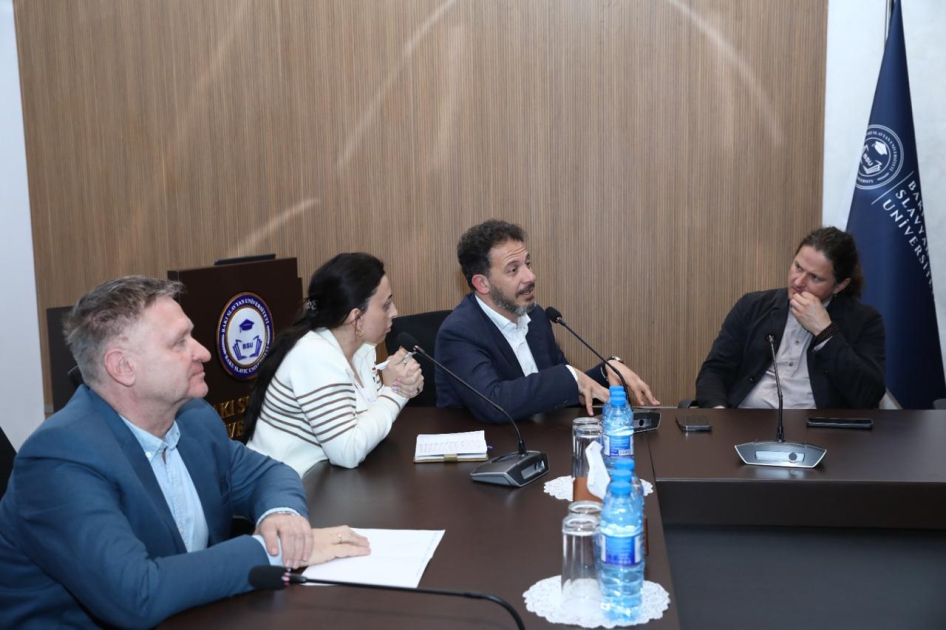 BSU-da xarici ekspertlərlə görüş keçirilib